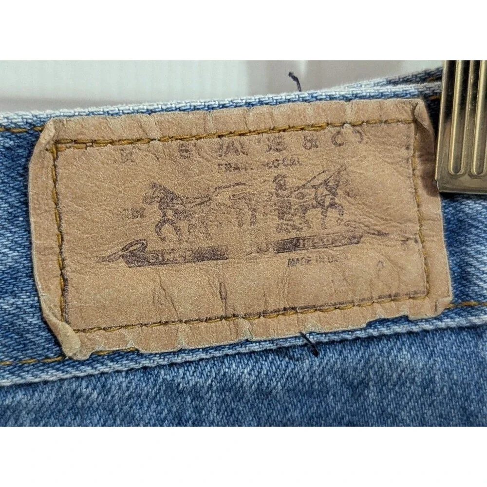 VINTAGE 80s Levi's Demin Skirt White Tab Zip Light to Medium Wash 30x18